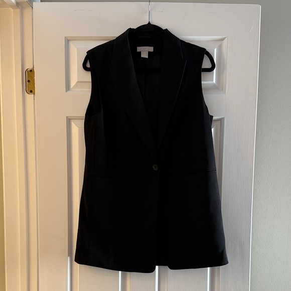 H&M Jackets & Blazers - H&M Black Sleeveless Vest